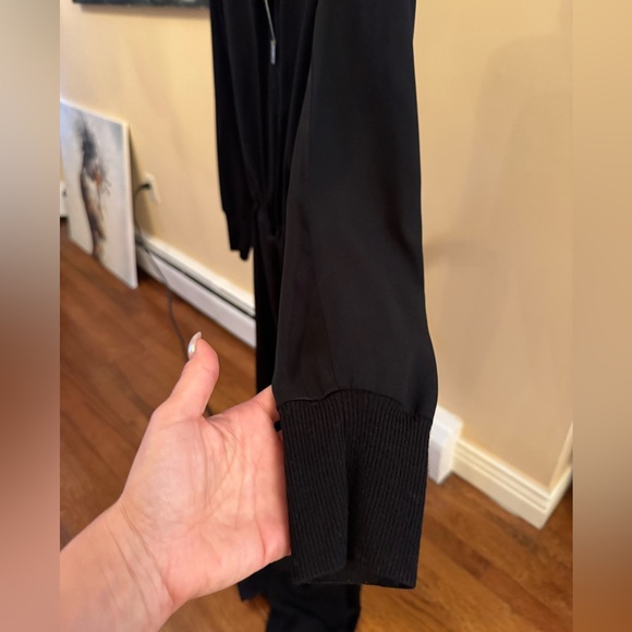 Jumpsuit. Fits size 2-6 - Picture 4 of 4